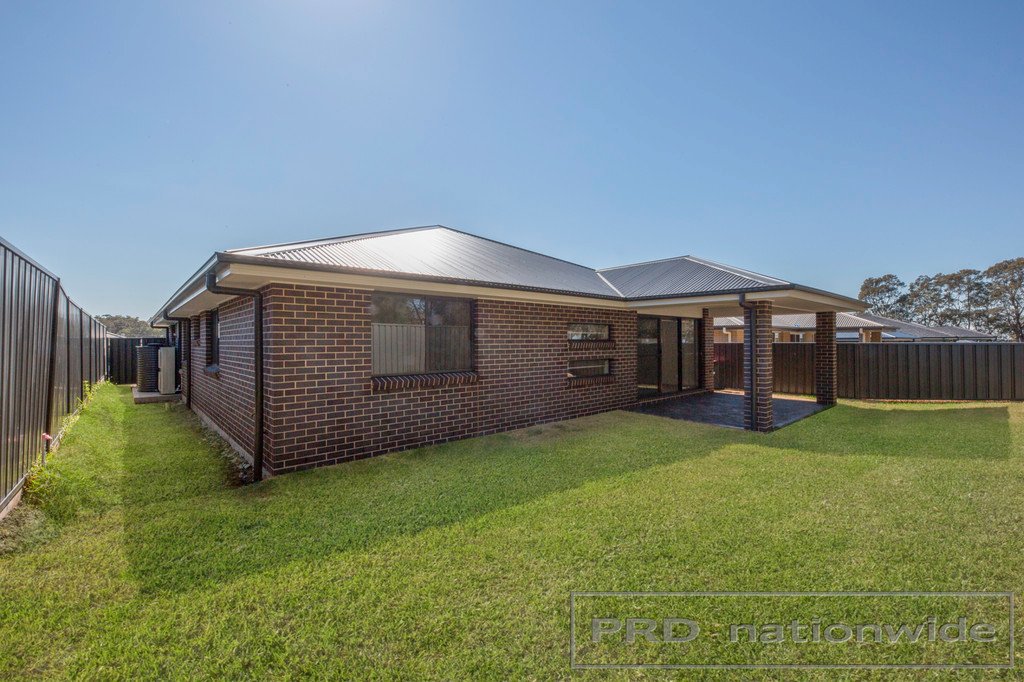 29 Sandridge Street THORNTON 19