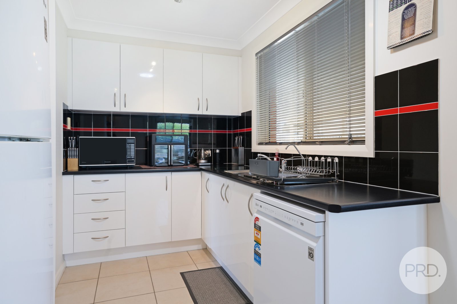 29 Sandy Road KOOTINGAL 11
