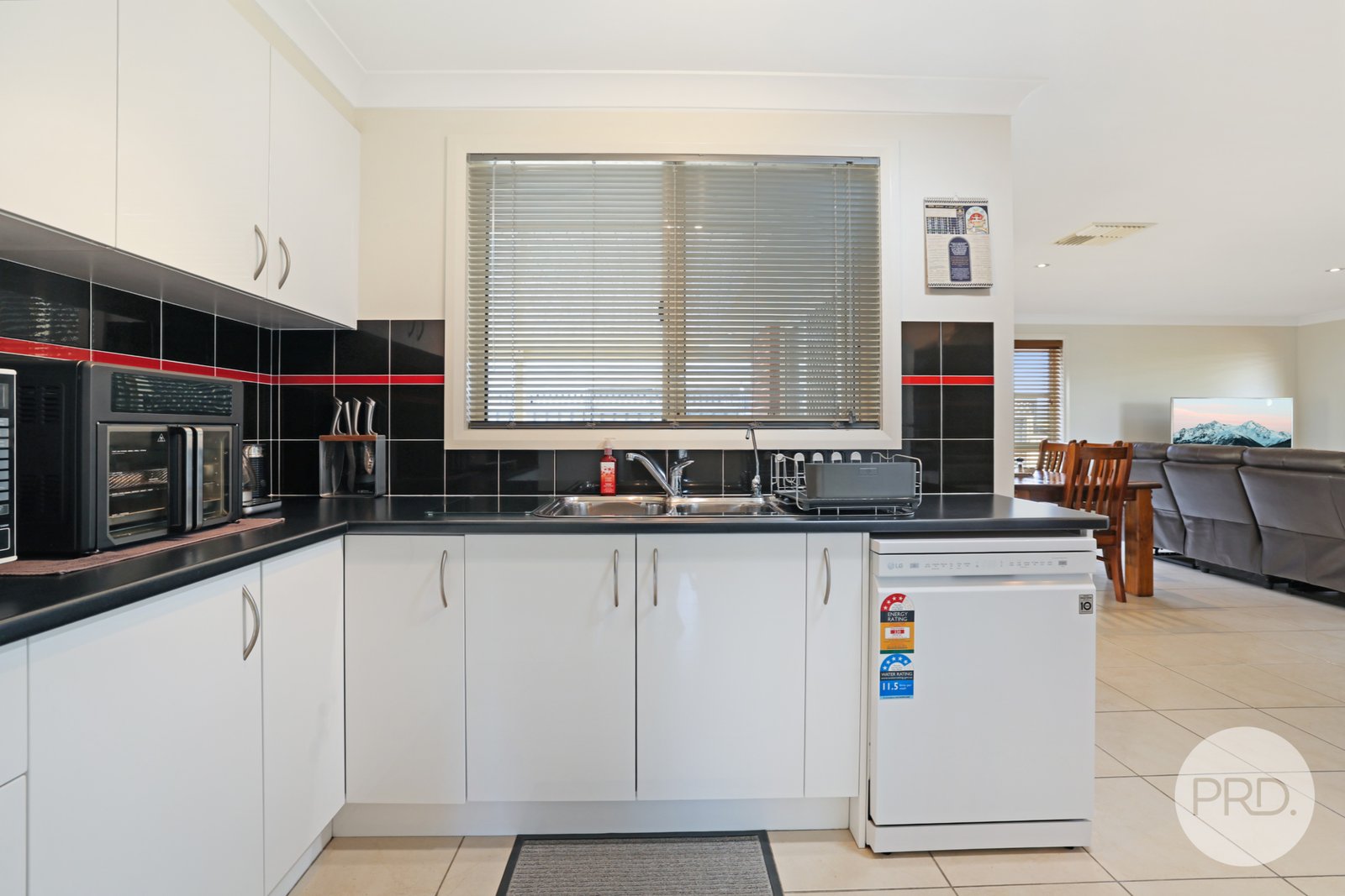 29 Sandy Road KOOTINGAL 12