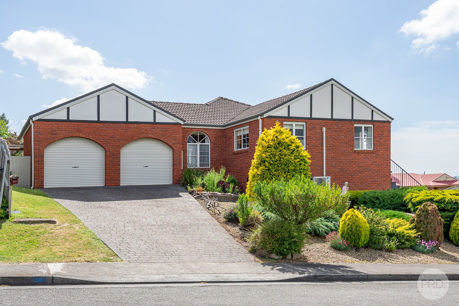 29 Sawyer Avenue WEST MOONAH 19