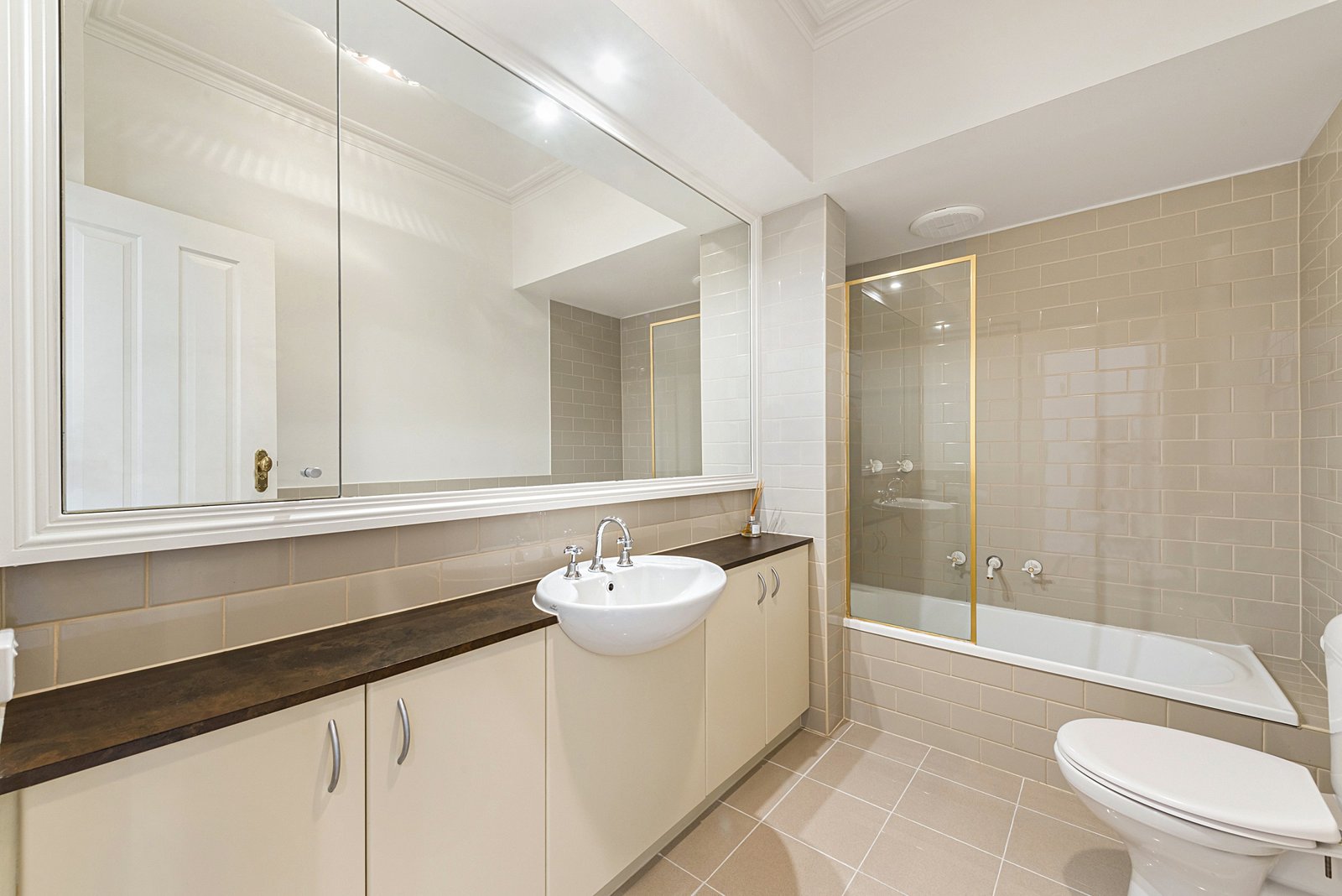 Effortless elegance in prized location