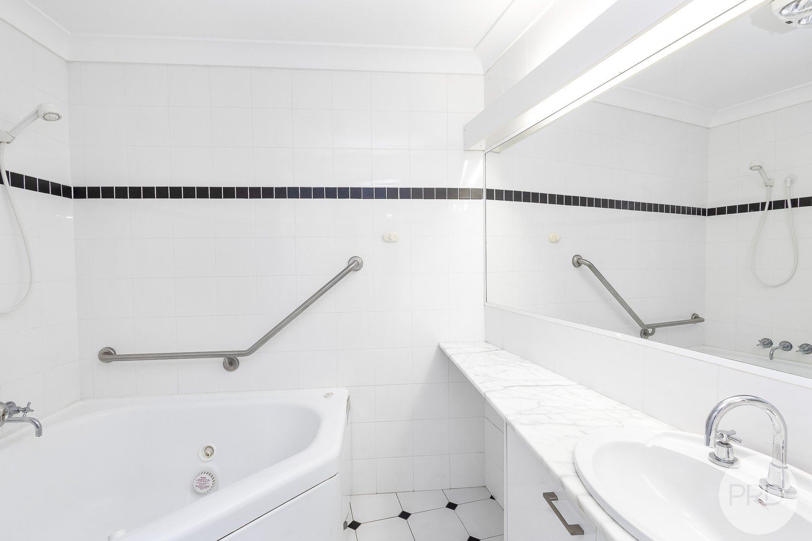 2/9 Soldiers Point Road SOLDIERS POINT 18