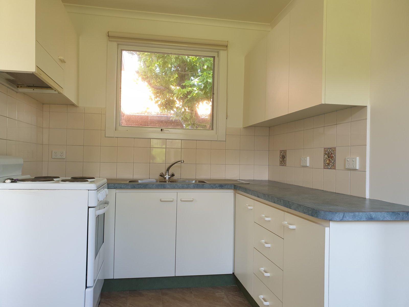 Gallery: 2/9 Southey Street