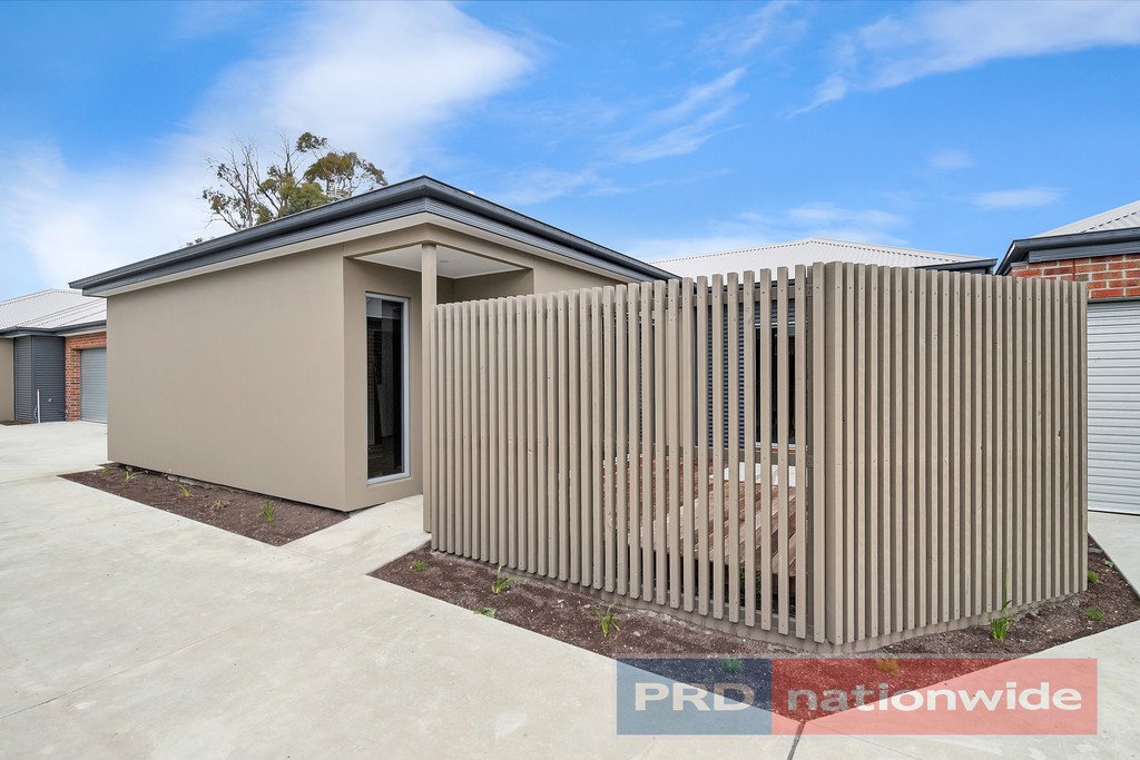 2/9 Spencer Street SEBASTOPOL 1