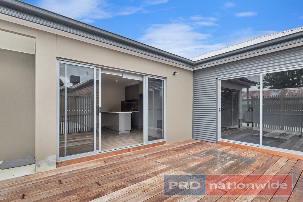 2/9 Spencer Street SEBASTOPOL 5