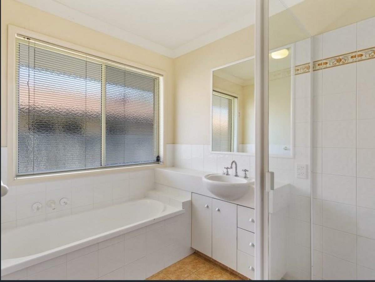 29 Springsure Drive Mudgeeraba 5