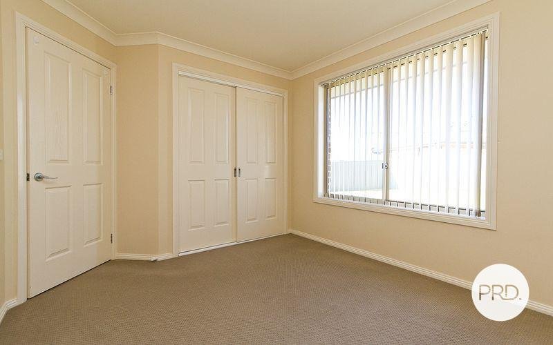 29 Squirrel Glider Drive THURGOONA 10