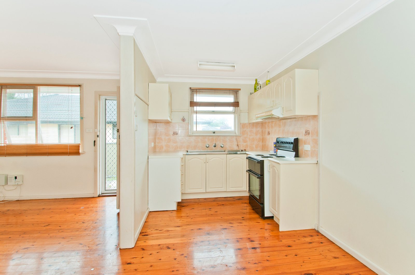 2/9 St Lukes Ave  BROWNSVILLE 5