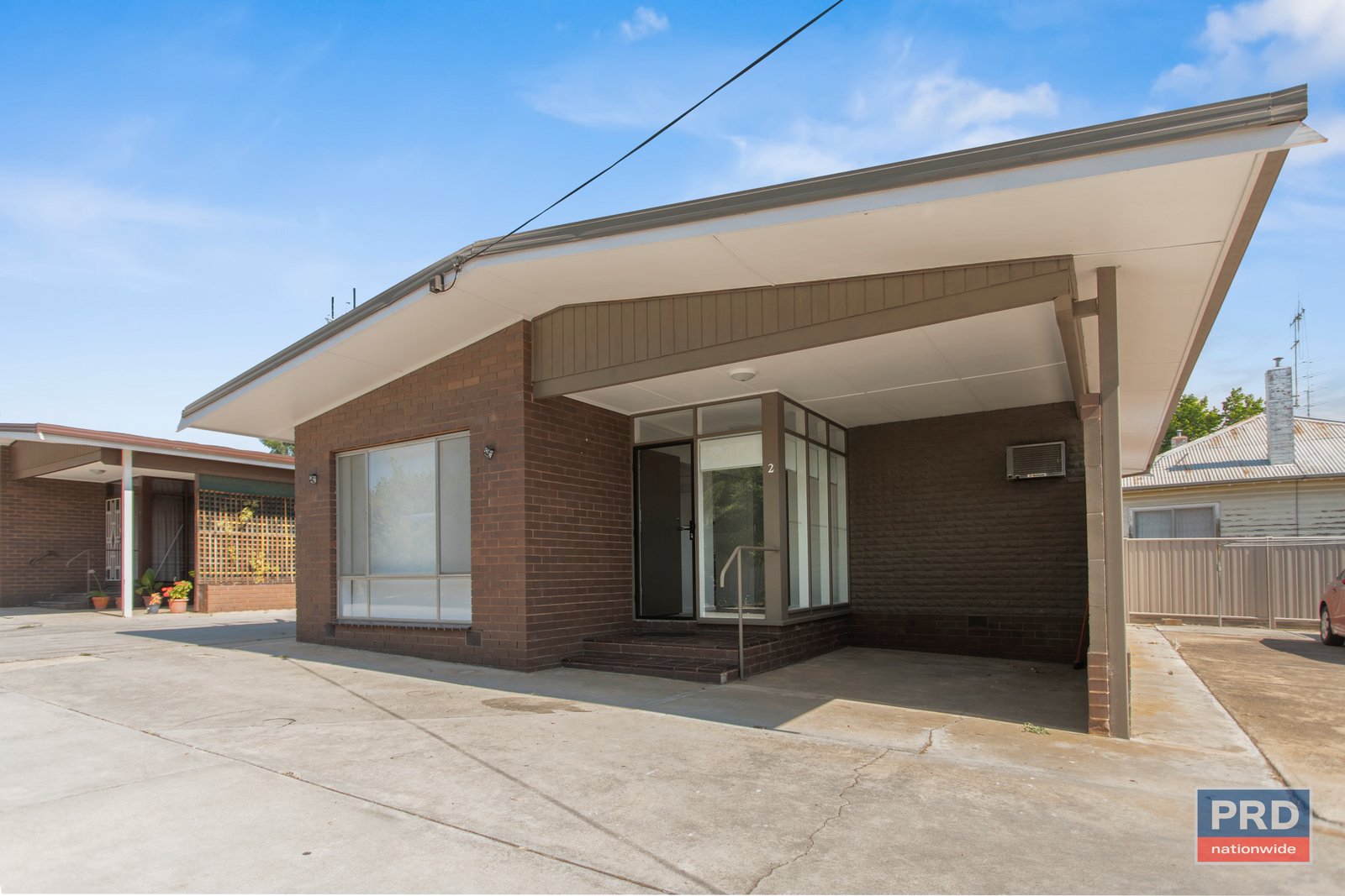 2/9 Sternberg Street KENNINGTON 1