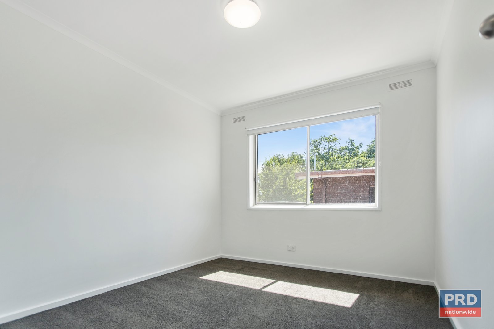 2/9 Sternberg Street KENNINGTON 5