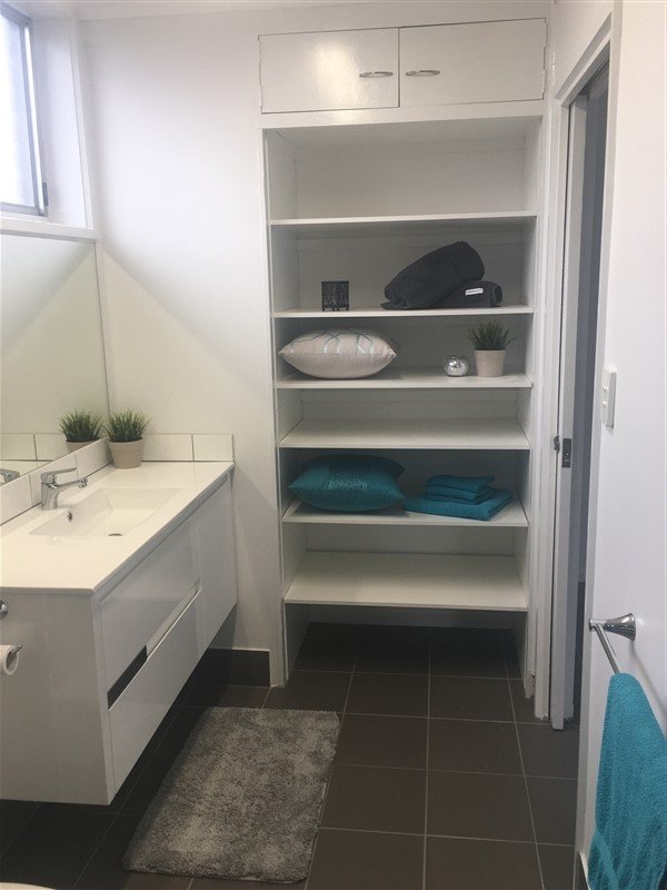 2/9 Sternberg Street KENNINGTON 4