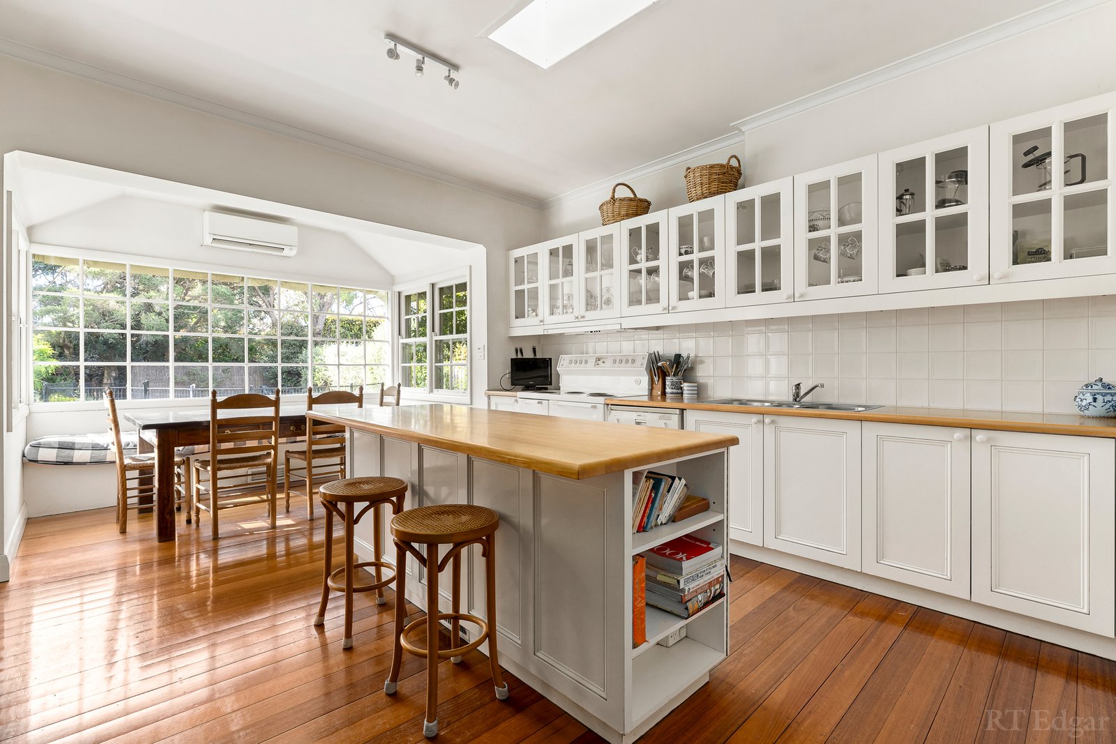 Real Estate and Property in 29 Stonnington Place, Toorak, VIC