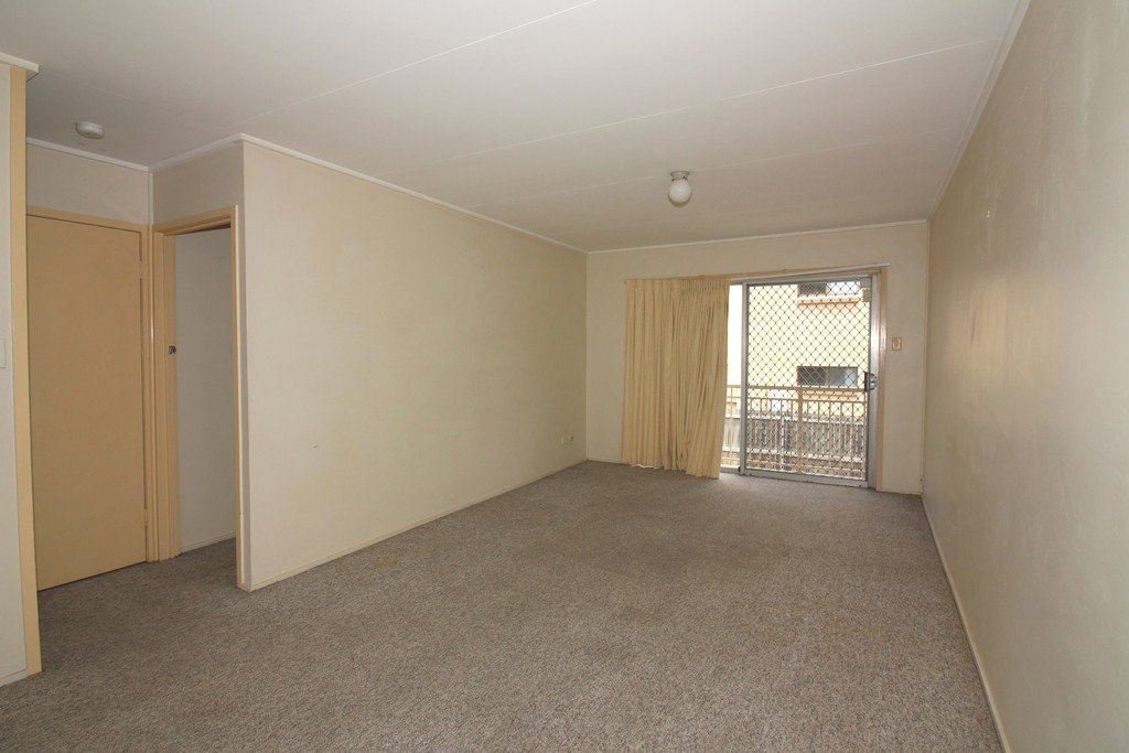 2/9 Stuckey Road CLAYFIELD 3