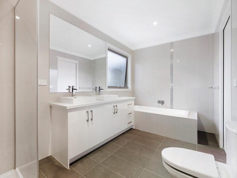 Gallery: 2/9 Sunderland Avenue
