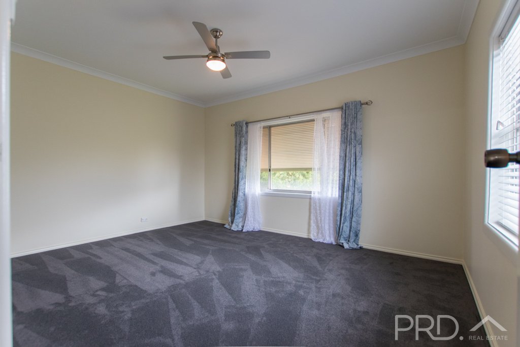 29 Sunnyside Avenue BATLOW 6