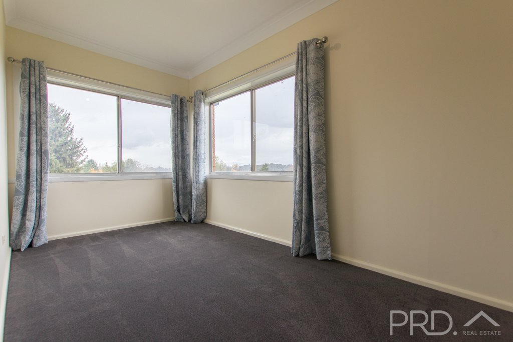 29 Sunnyside Avenue BATLOW 9