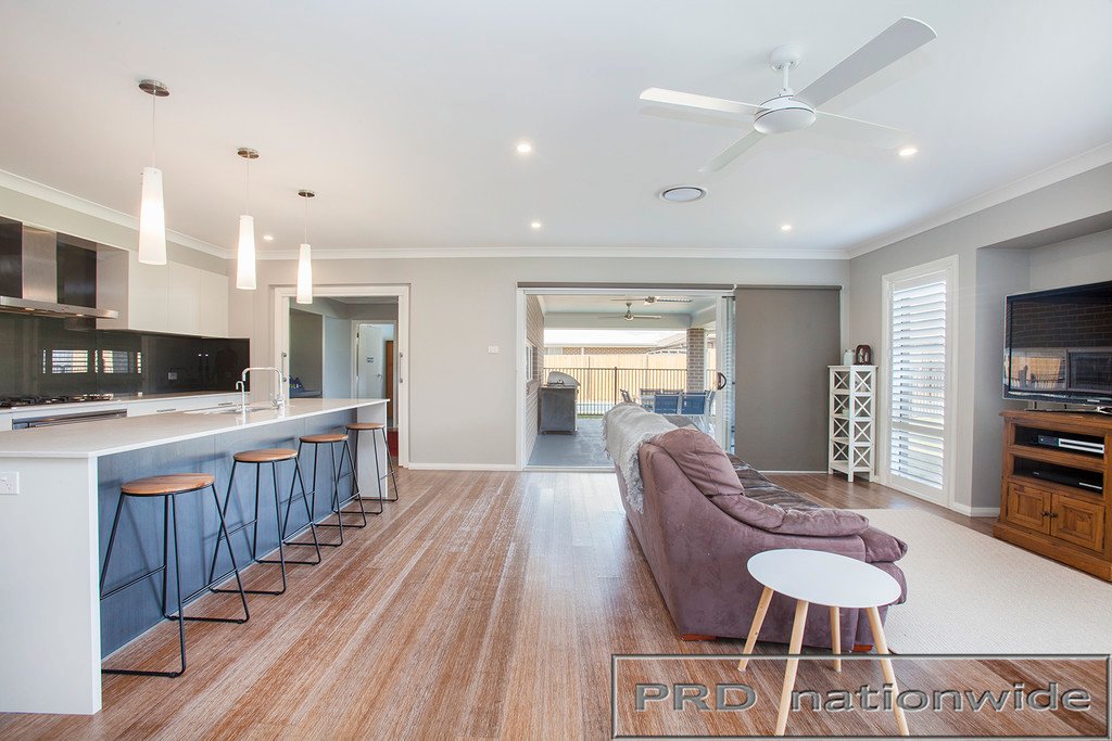 29 Threadtail Street CHISHOLM 11