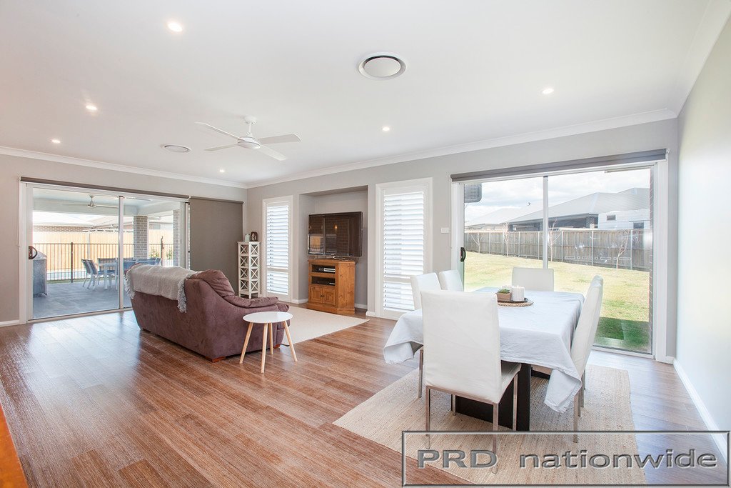 29 Threadtail Street CHISHOLM 13