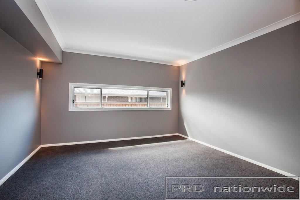 29 Threadtail Street CHISHOLM 17