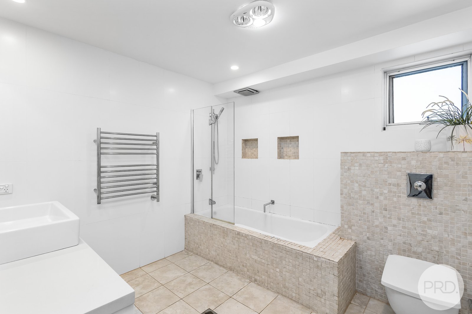 29 Thurlow Avenue NELSON BAY 16