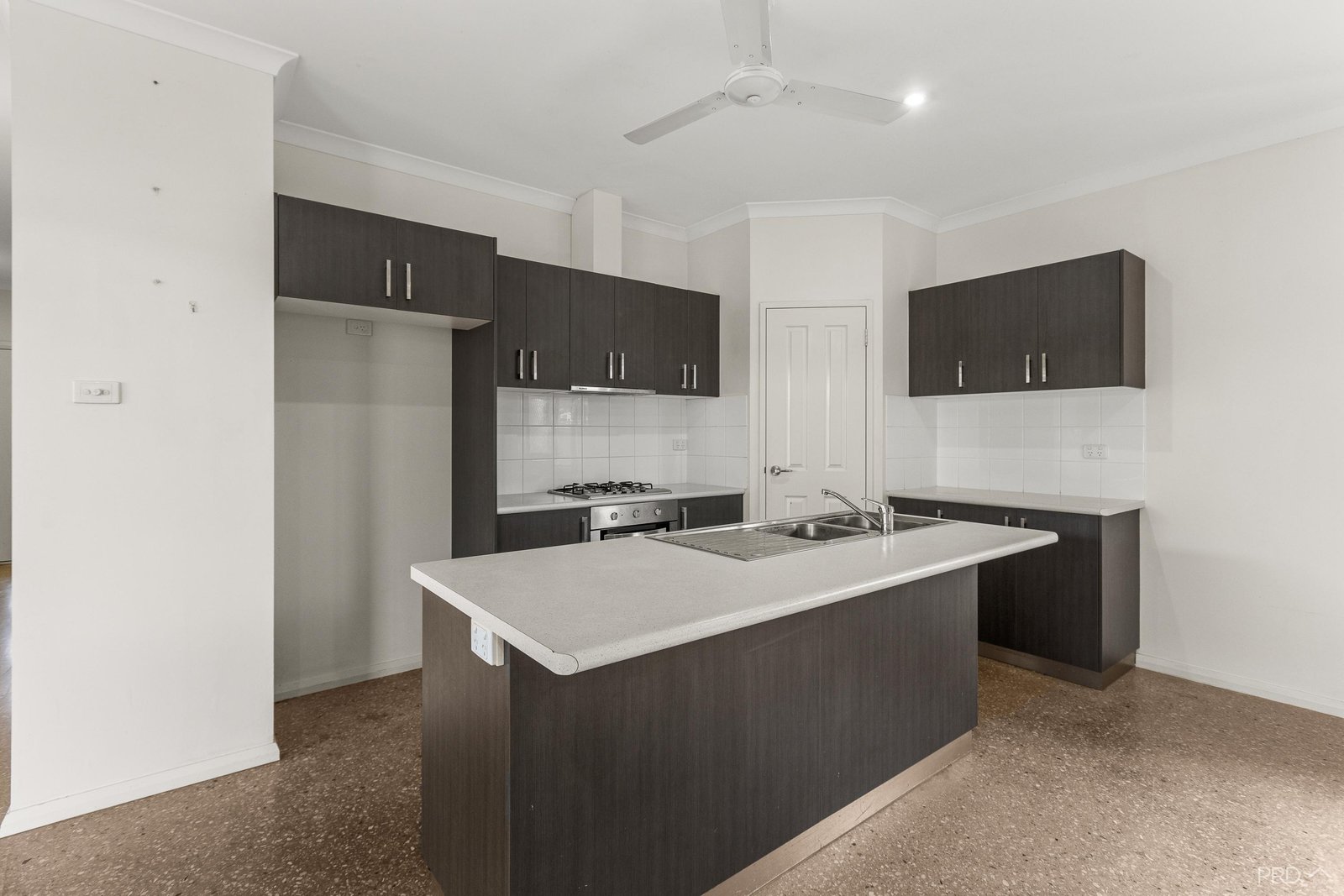 29 Tokumaru Bend BILINGURR 16