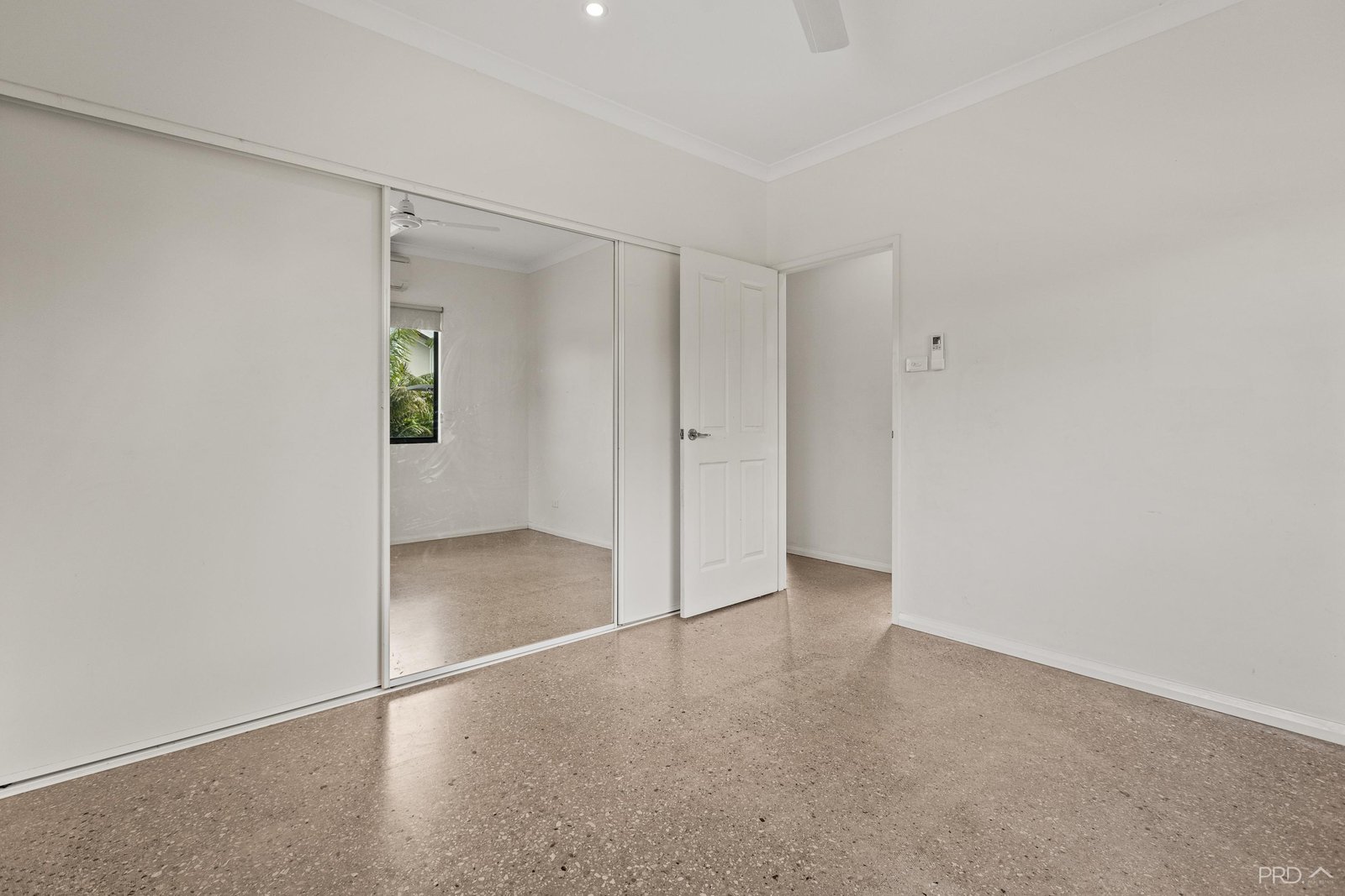 29 Tokumaru Bend BILINGURR 22