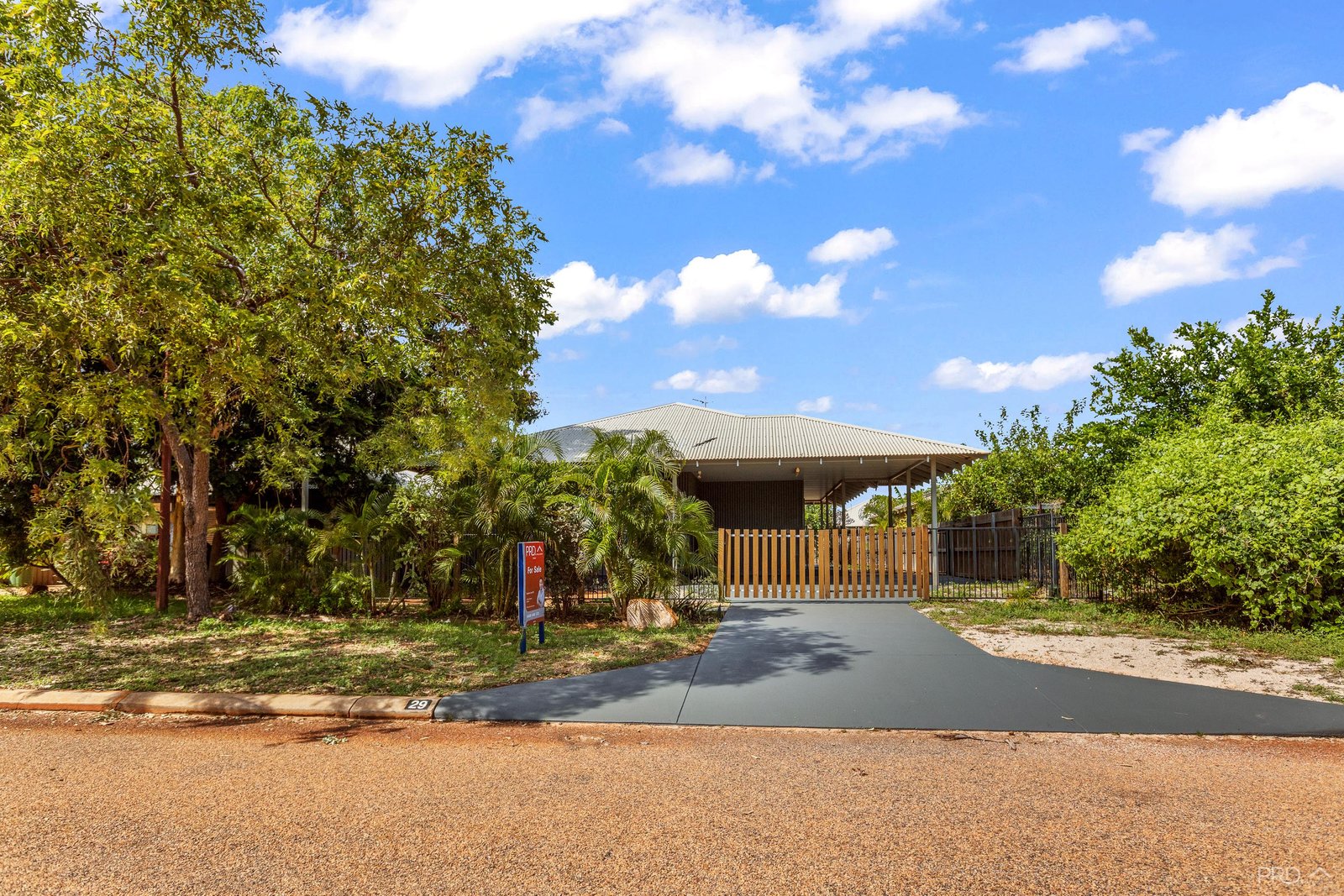 29 Tokumaru Bend BILINGURR 25