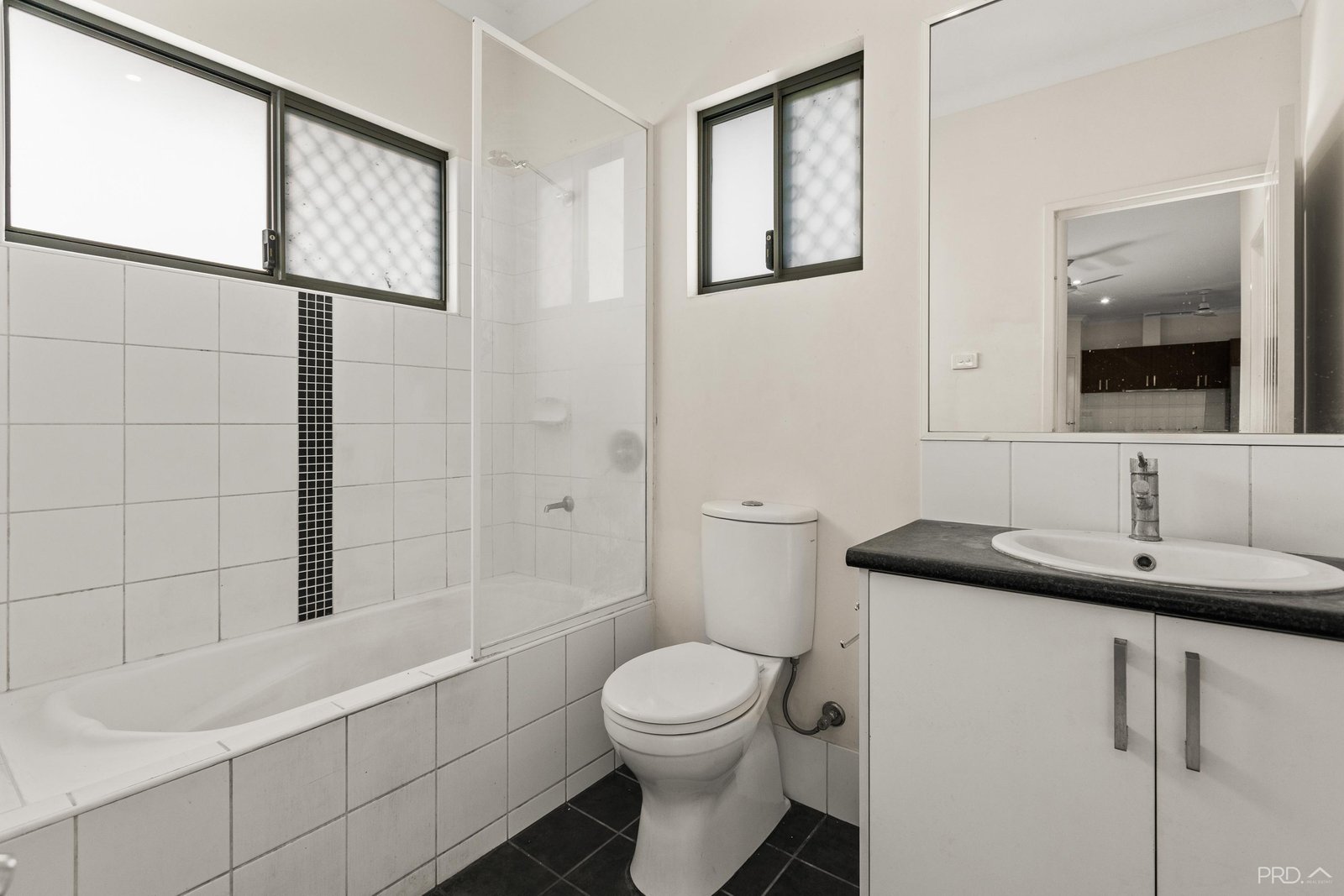 29 Tokumaru Bend BILINGURR 33