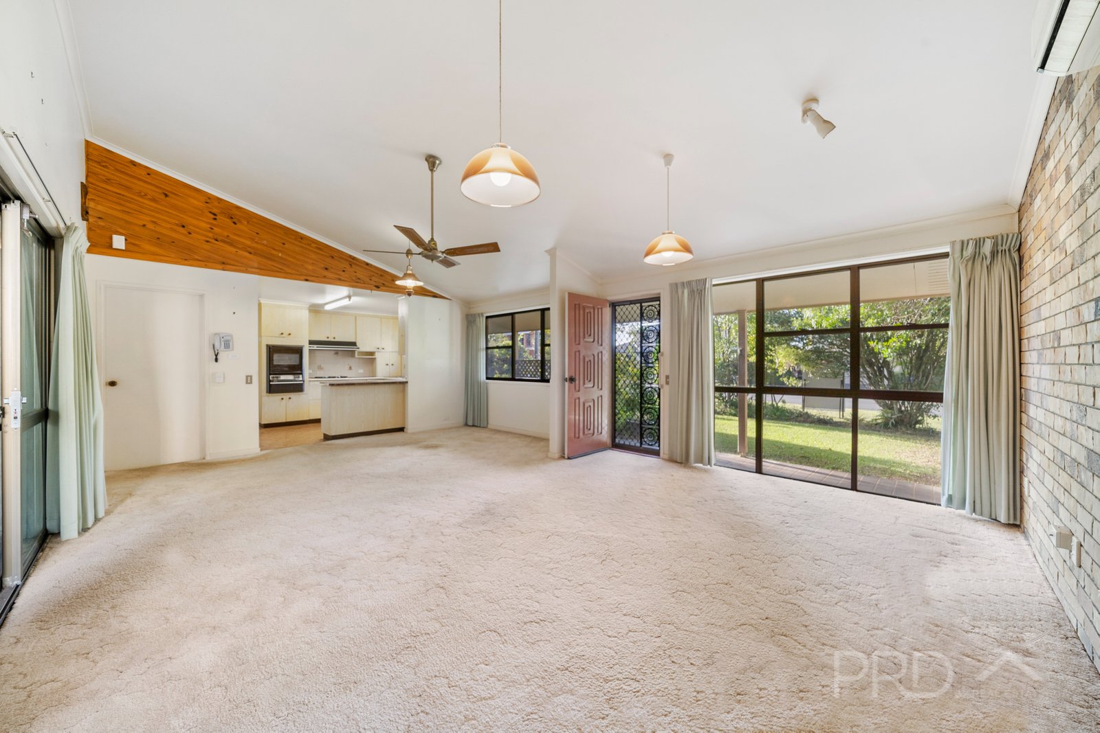 29 TORQUAY Road REDLAND BAY 7