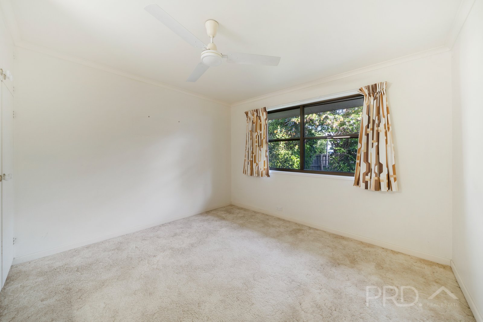 29 TORQUAY Road REDLAND BAY 11