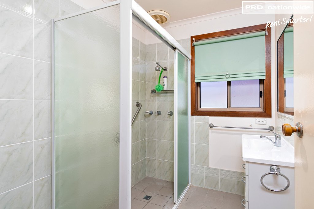 2/9 Travers Street WAGGA WAGGA 4