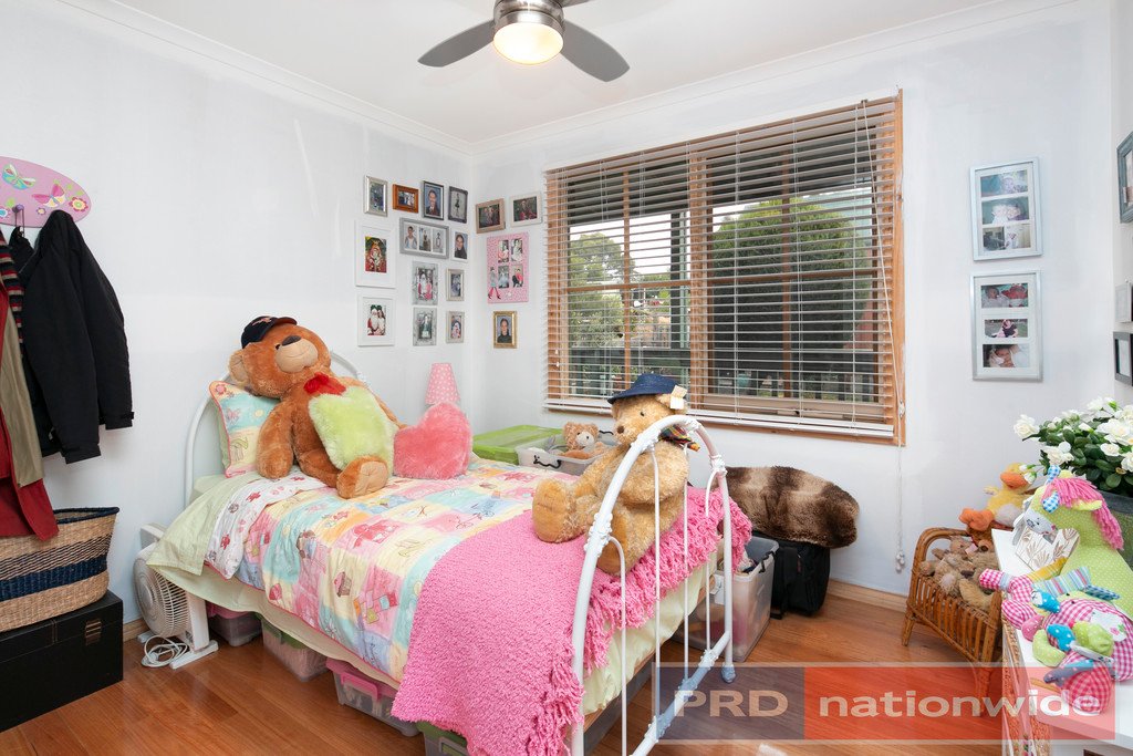 29 Urquhart Street GORDON 9