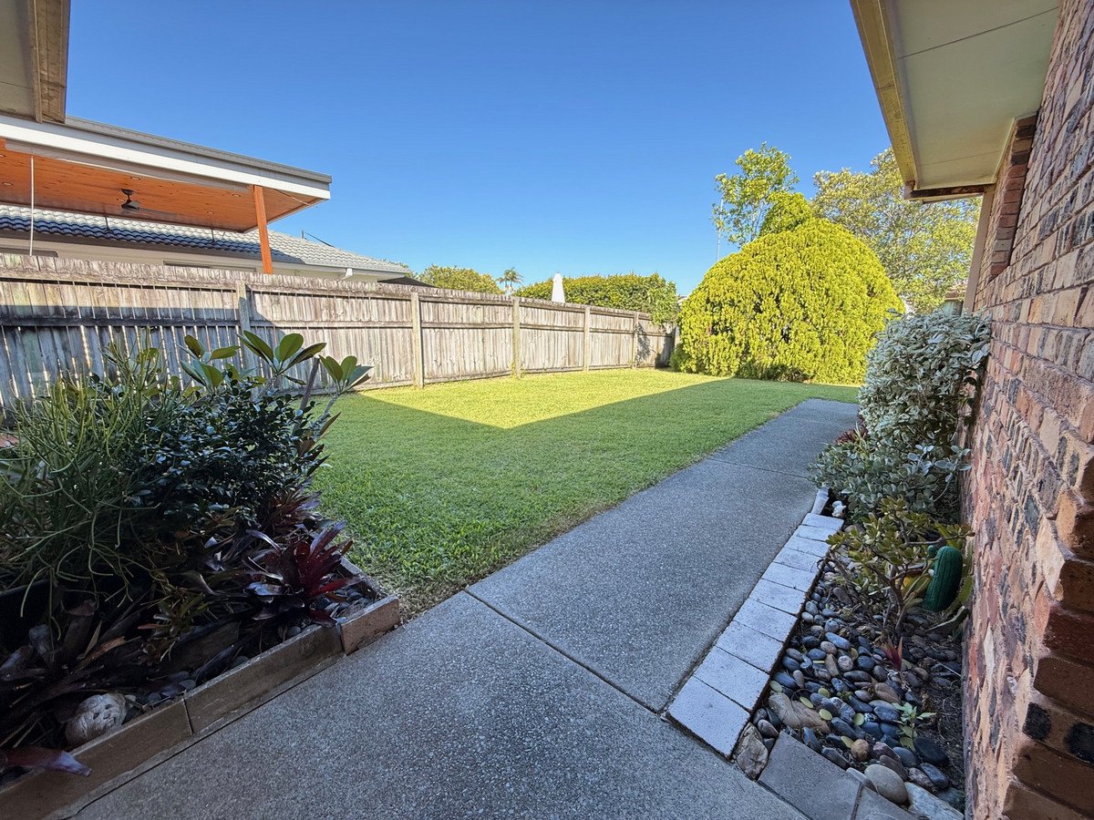 2/9 Wagtail Court Burleigh Waters 14
