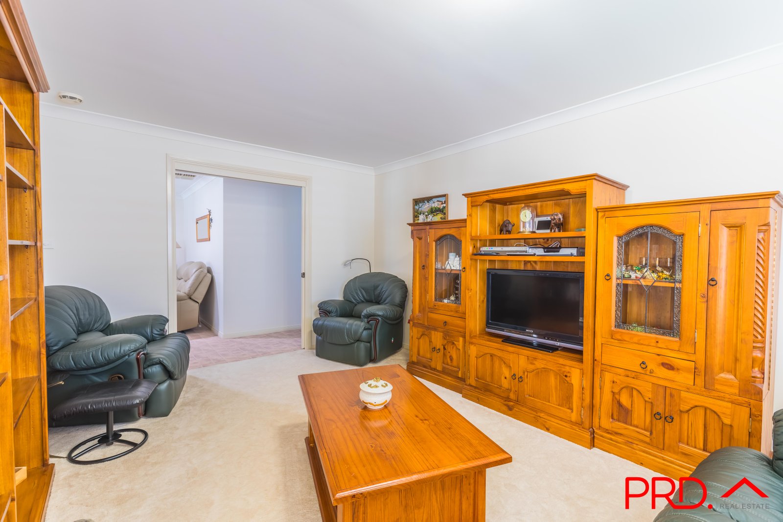 29 Wahroonga Drive TAMWORTH 4