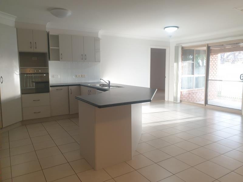 29 Warrah Drive TAMWORTH 3
