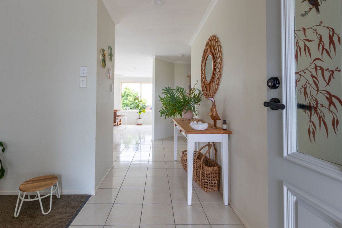 29 Whipbird Court Burleigh Waters 6