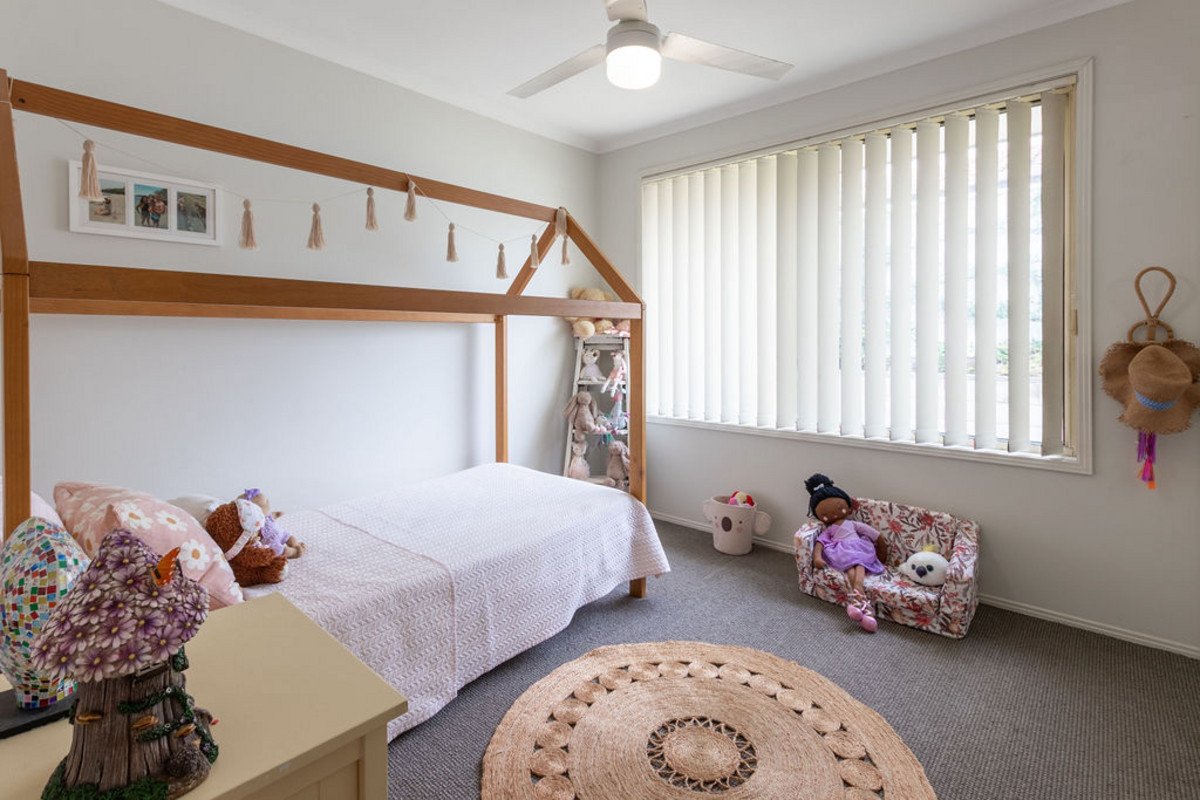 29 Whipbird Court Burleigh Waters 14