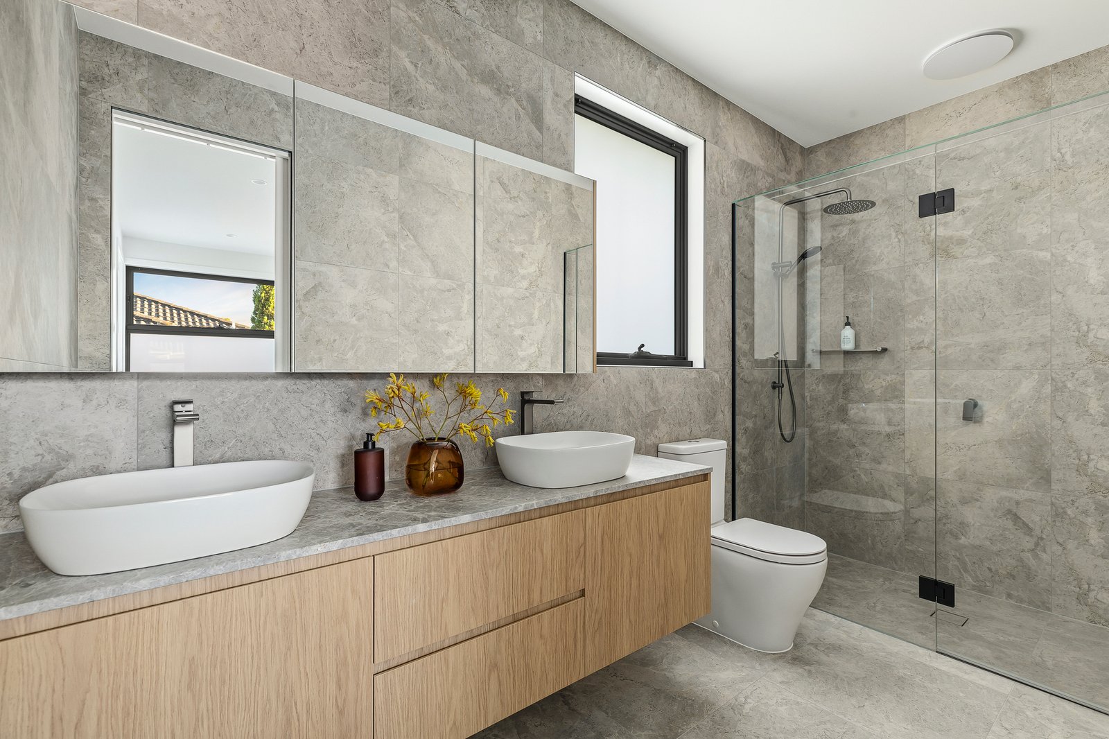 2/9 Wilmot Street, Malvern East, 3145