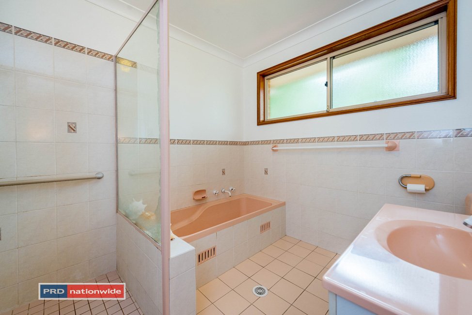 2/9 Windward Close CORLETTE 12