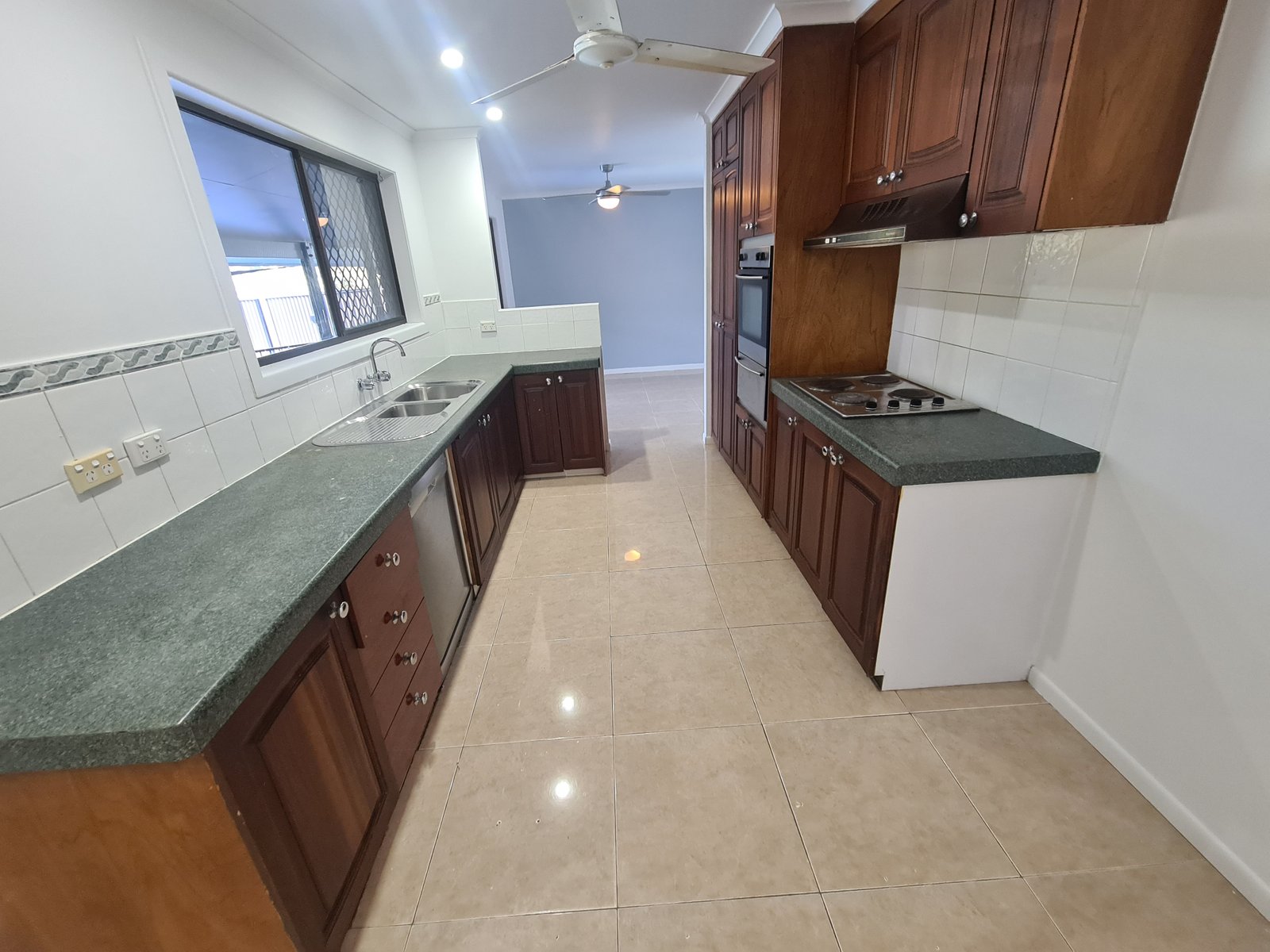 29 WINNECKE Road TANNUM SANDS 16
