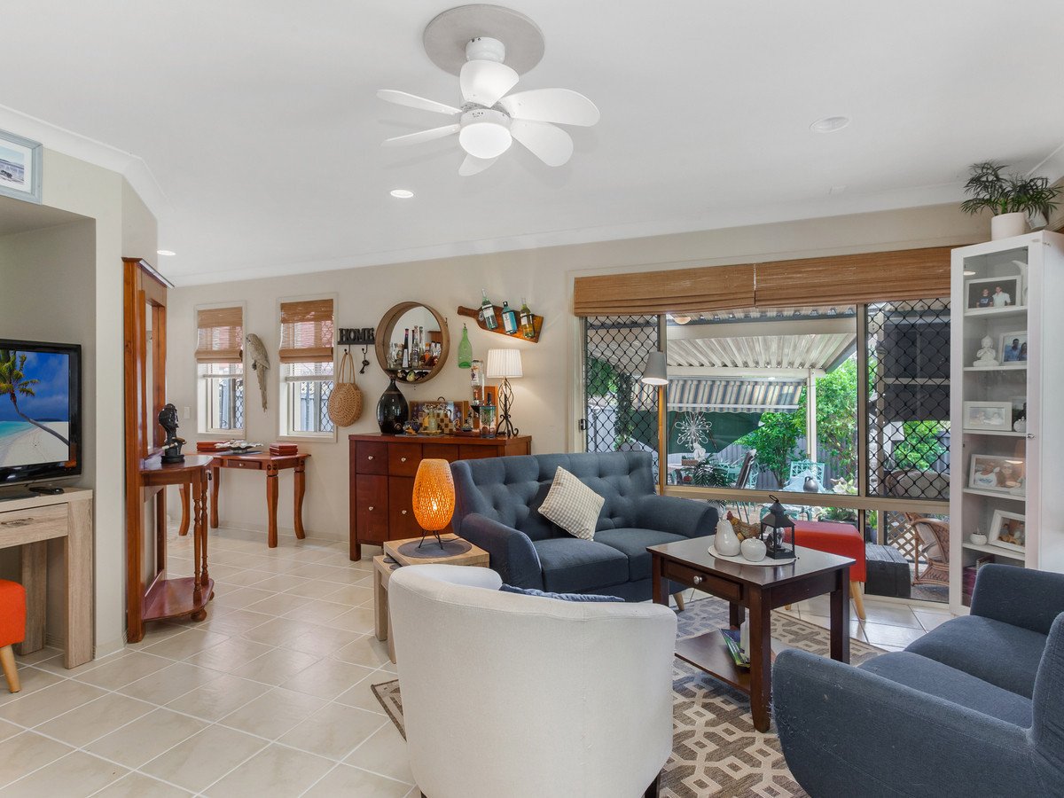 2/9 Wuruma Court Elanora 2