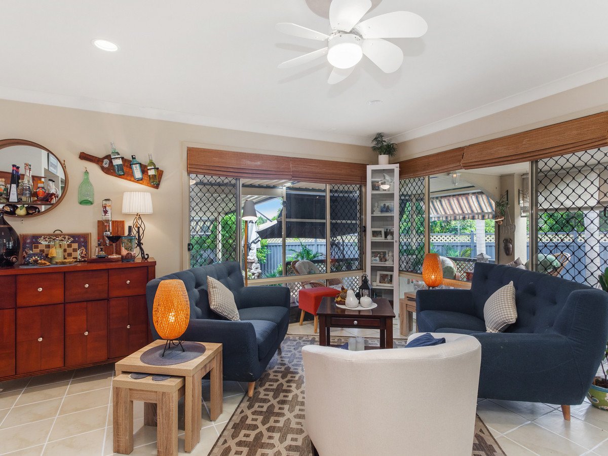 2/9 Wuruma Court Elanora 3
