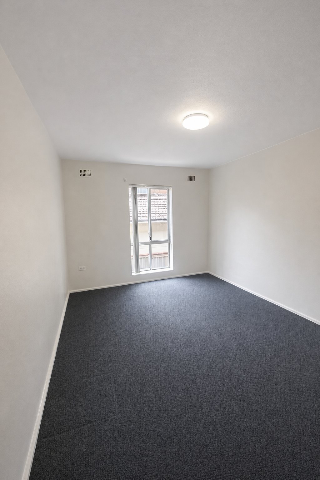 2/90 Bigge Street LIVERPOOL 4