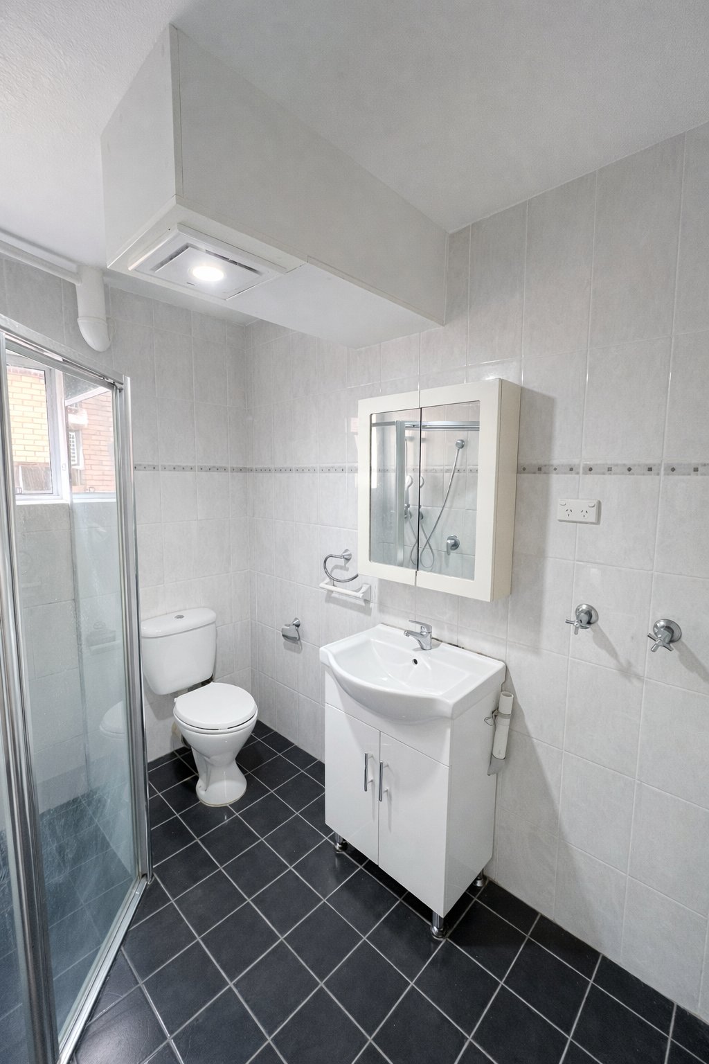 2/90 Bigge Street LIVERPOOL 6