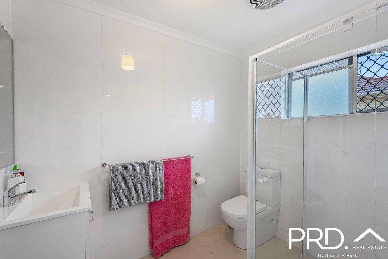 2/90 Farley Street CASINO 10