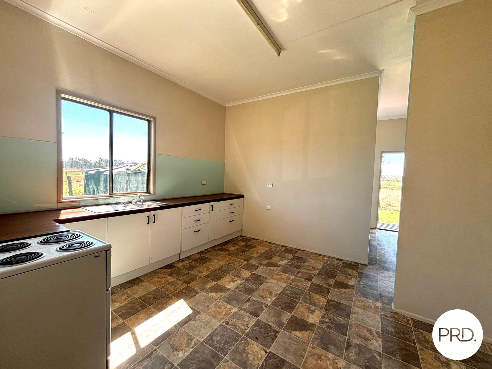 290 Reillys Road ROSEWOOD 11