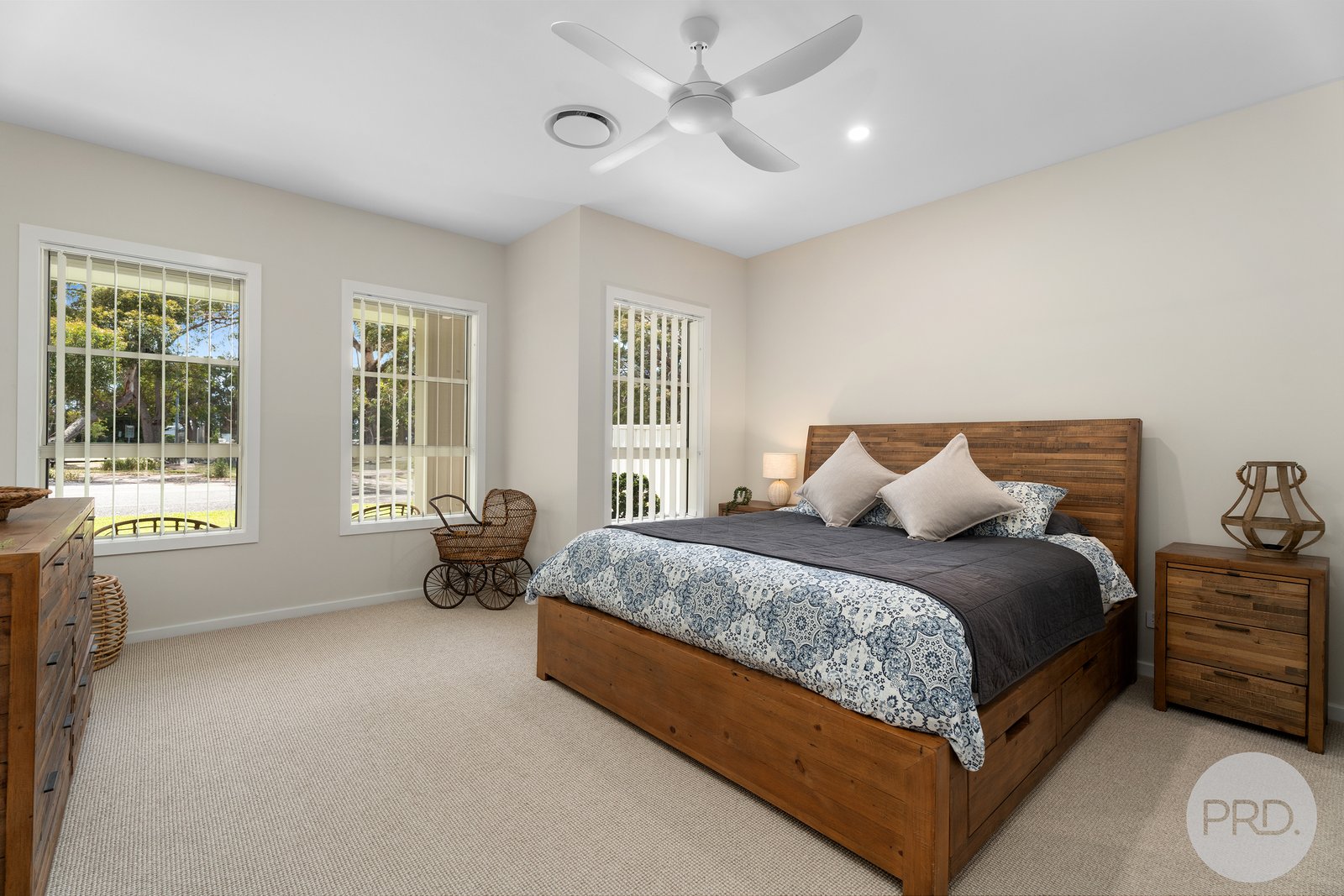 290 Soldiers Point Road SALAMANDER BAY 19