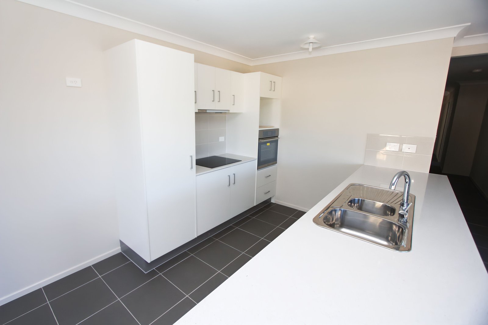 290B Cotlew Street West  ASHMORE 2