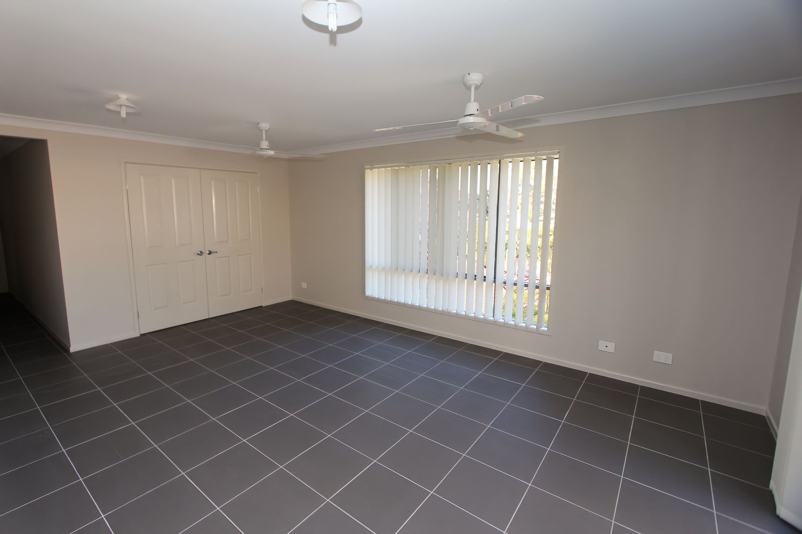 290B Cotlew Street West  ASHMORE 8