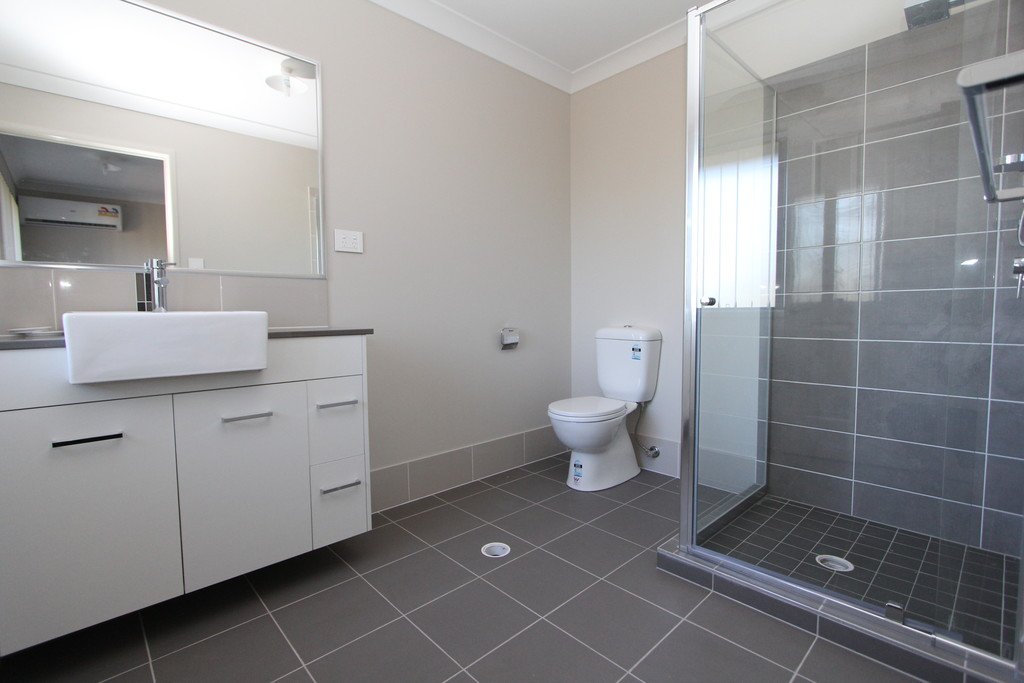 290B Cotlew Street West  ASHMORE 6